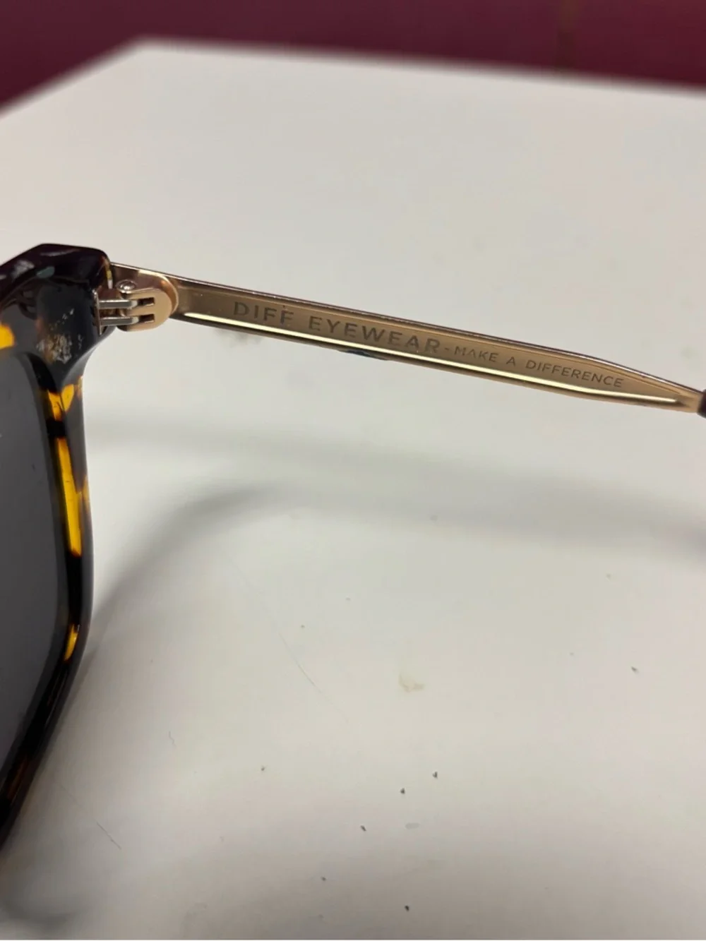 DIFF Bella Polarized Oversized Square Sunglasses - Picture 6 of 6